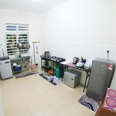 Ayna Homestay 5 Minutes To Marang Jetty Esterno foto