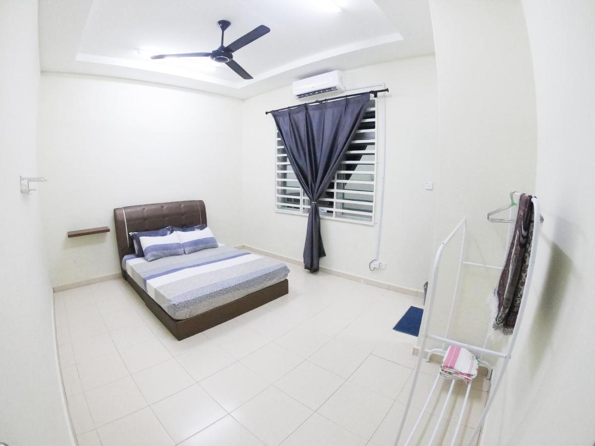 Ayna Homestay 5 Minutes To Marang Jetty Esterno foto